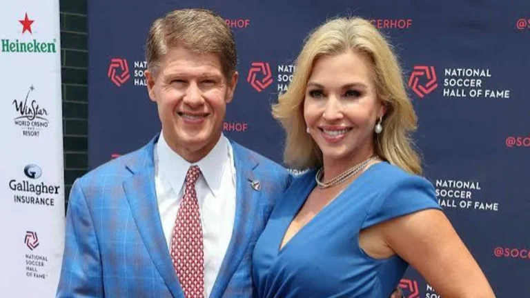 Clark Hunt Wife Tavia Hunt: Inside Her Life, Family and Chiefs Role