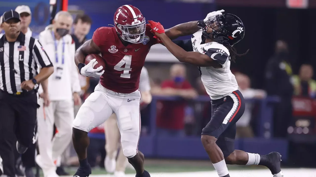 Brian Robinson Jr.: How He Became an Alabama Football Star